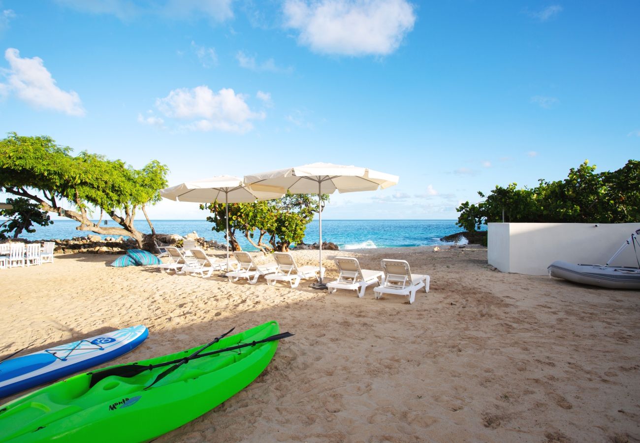 Villa in Limestone Bay - SandCastle Beach House Anguilla