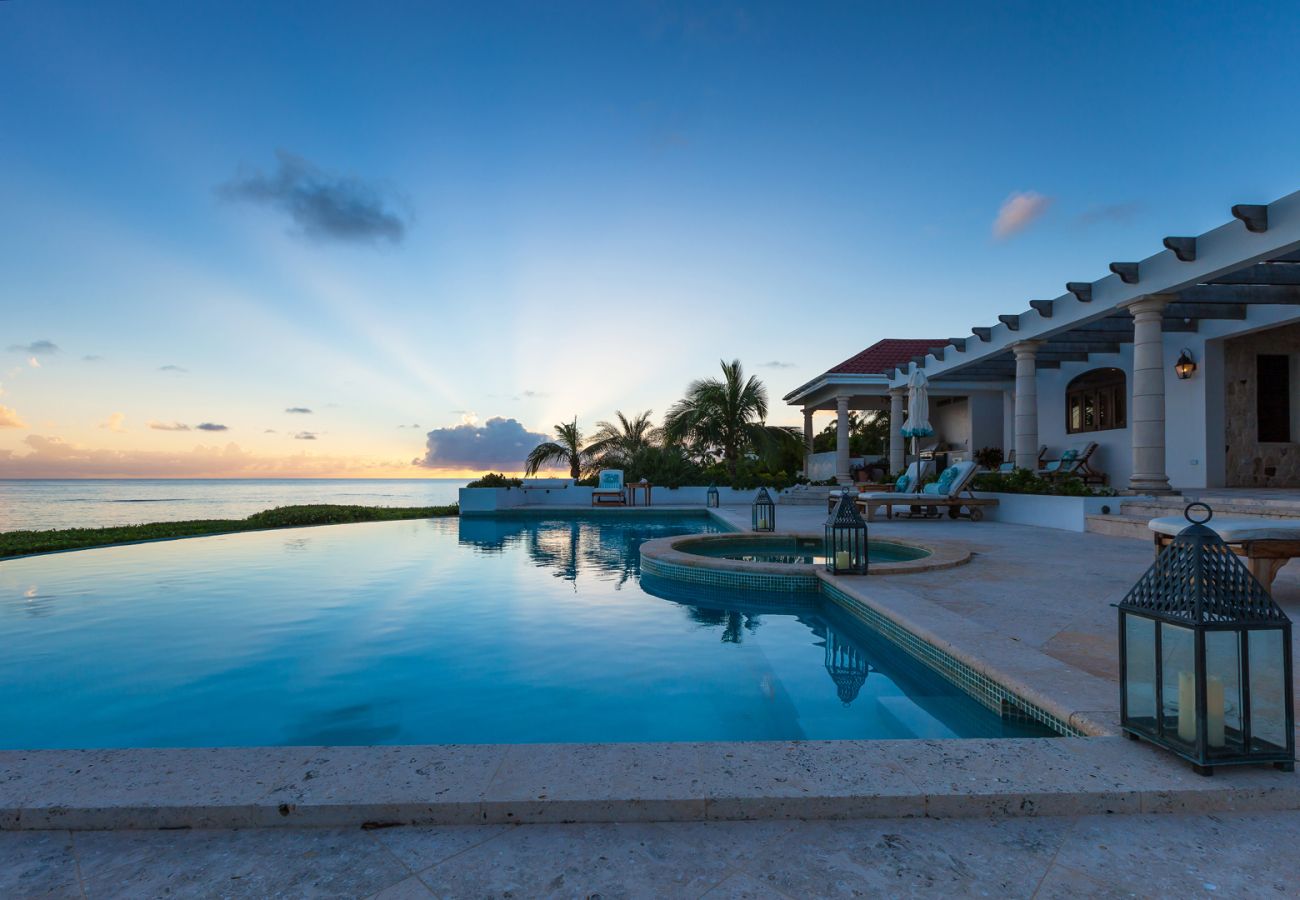 Villa in Cul du Sac - Villa Alegria Anguilla