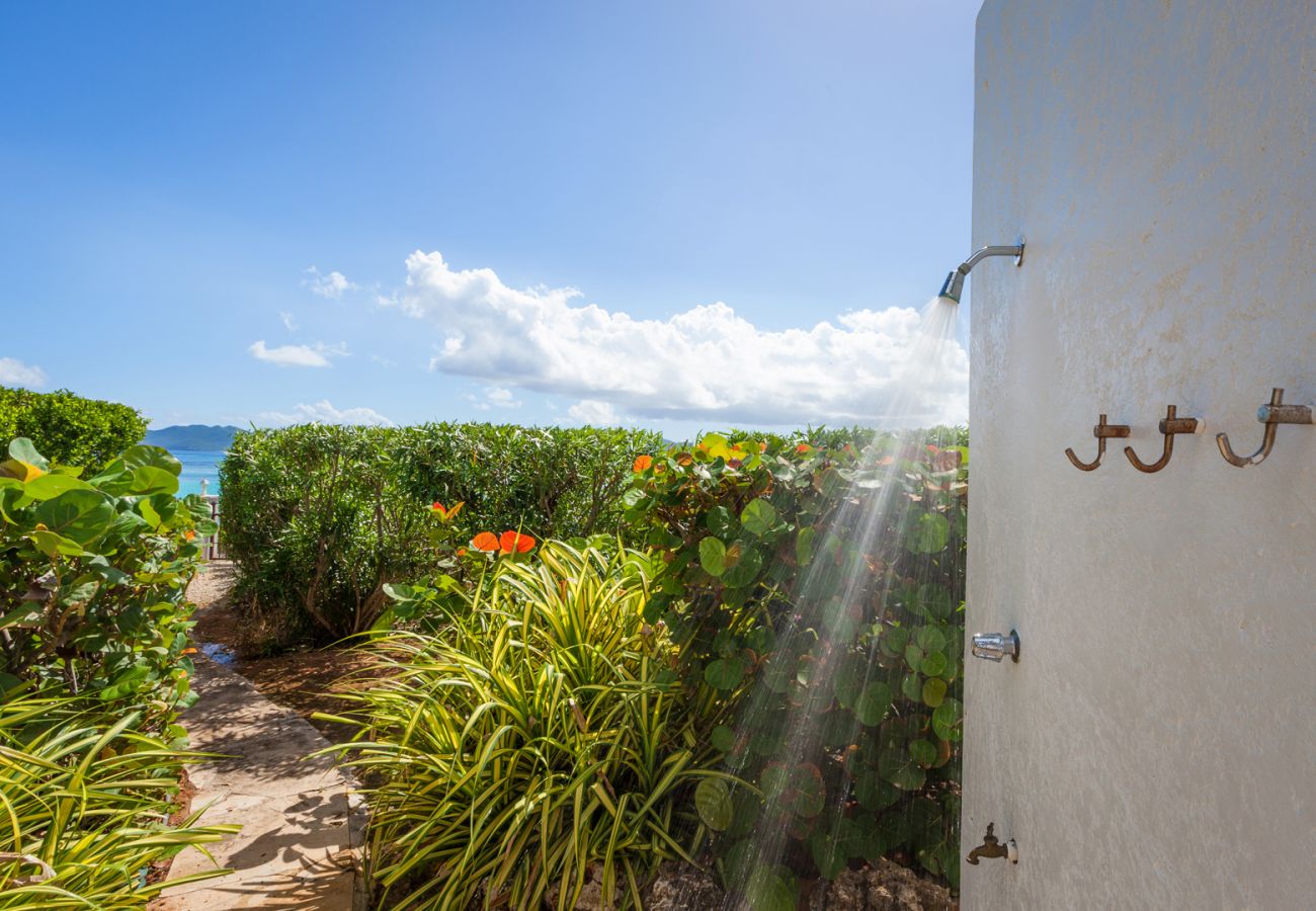 Villa in Cul du Sac - Villa Alegria Anguilla