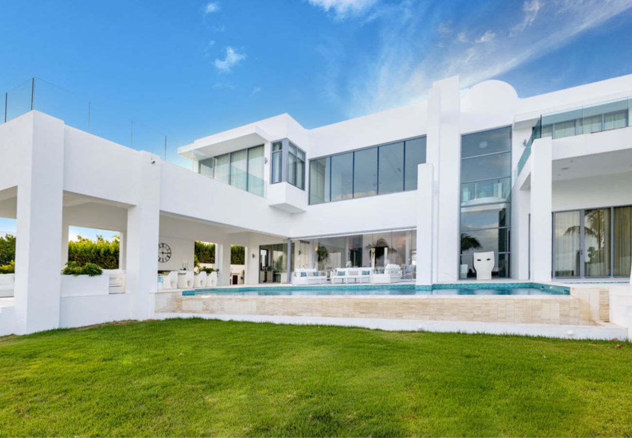 Villa in Meads Bay - The Beach House Anguilla