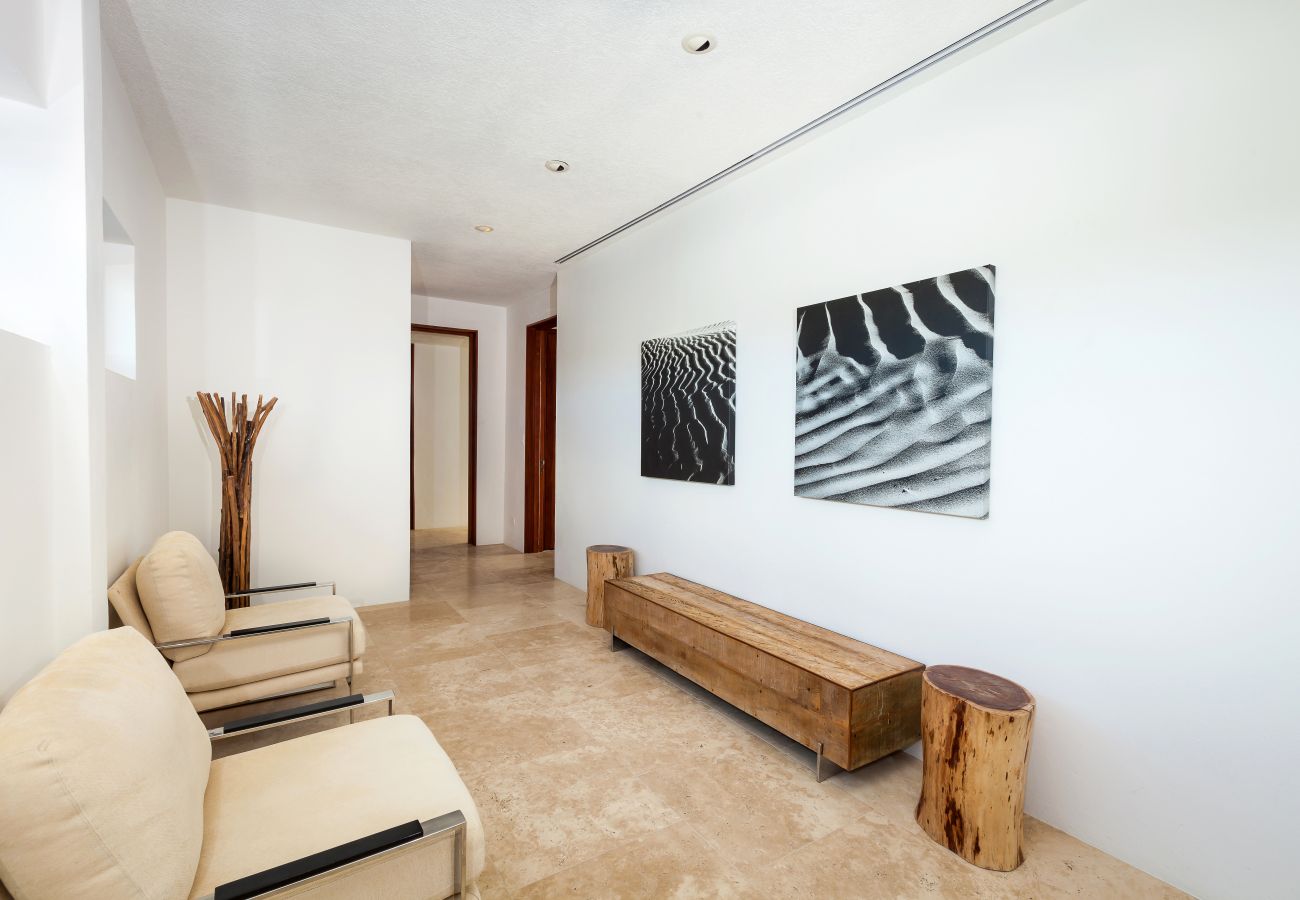 Villa in Lockrum Bay - Beaches Edge Anguilla