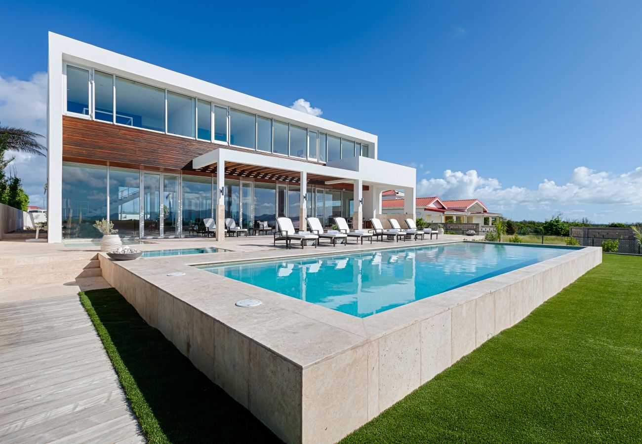 Villa in Lockrum Bay - Beaches Edge Anguilla