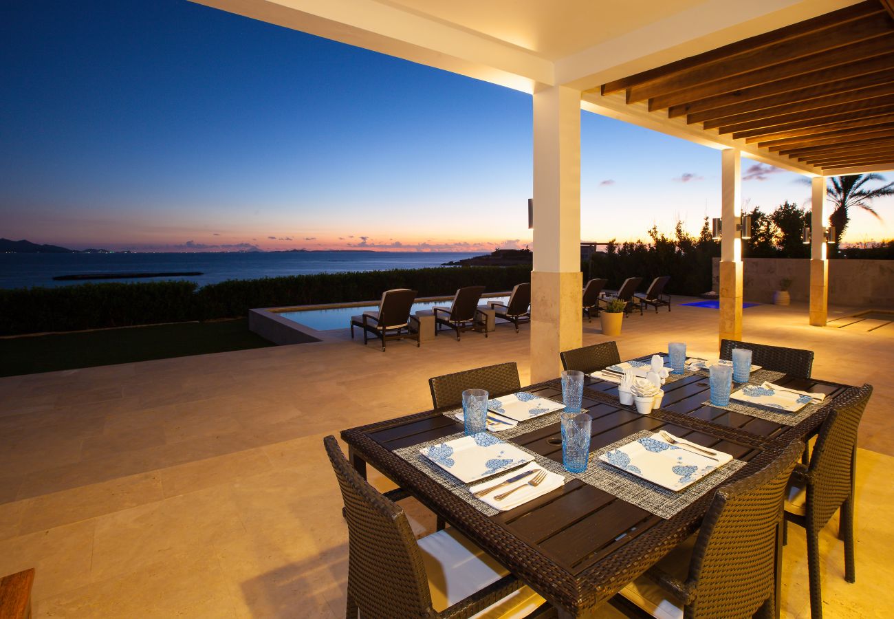 Villa in Lockrum Bay - Beaches Edge Anguilla