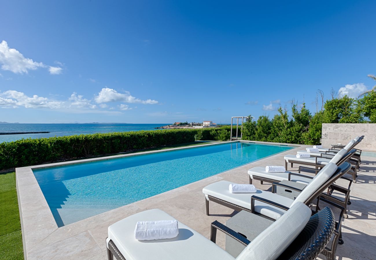Villa in Lockrum Bay - Beaches Edge Anguilla