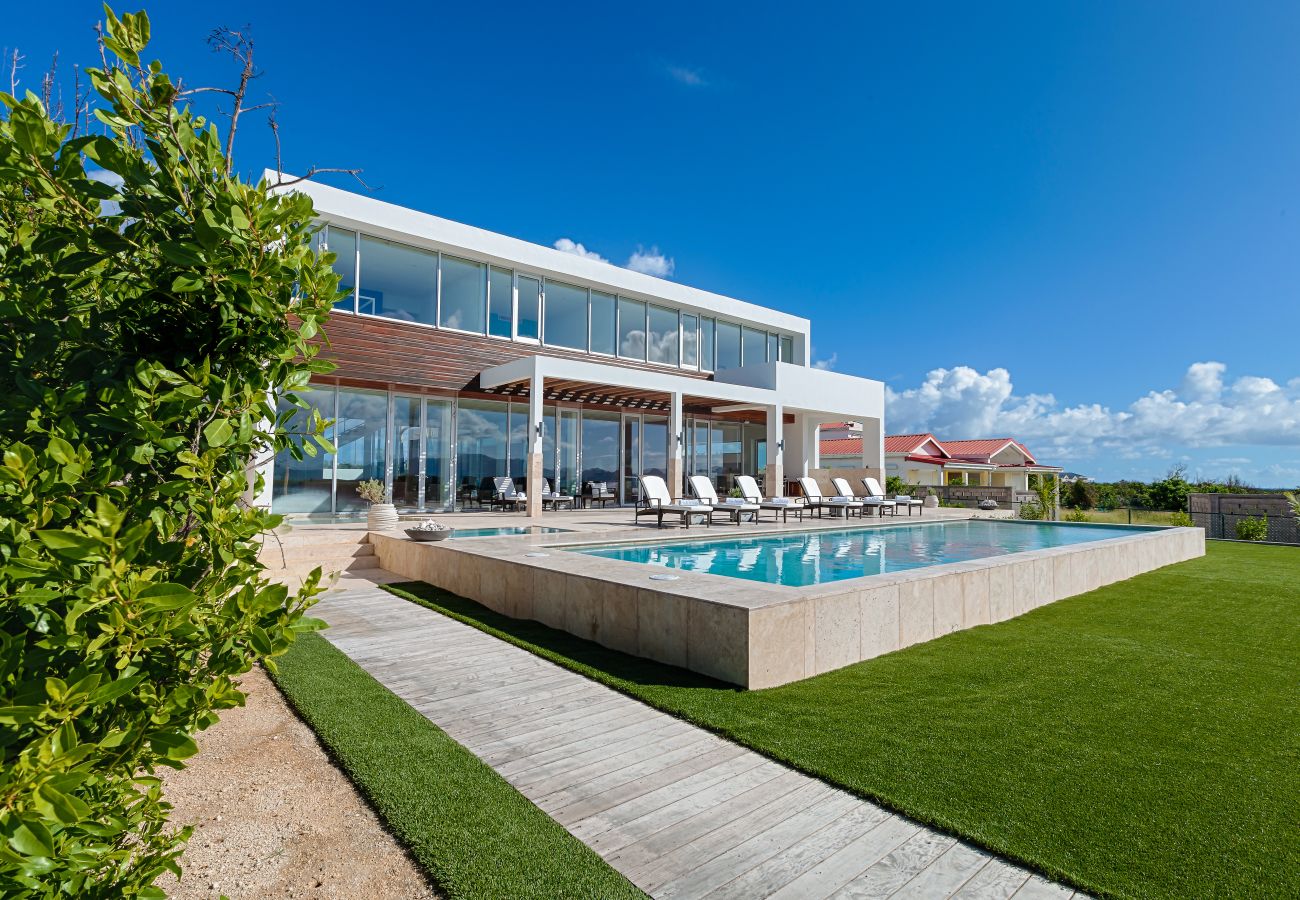 Villa in Lockrum Bay - Beaches Edge Anguilla