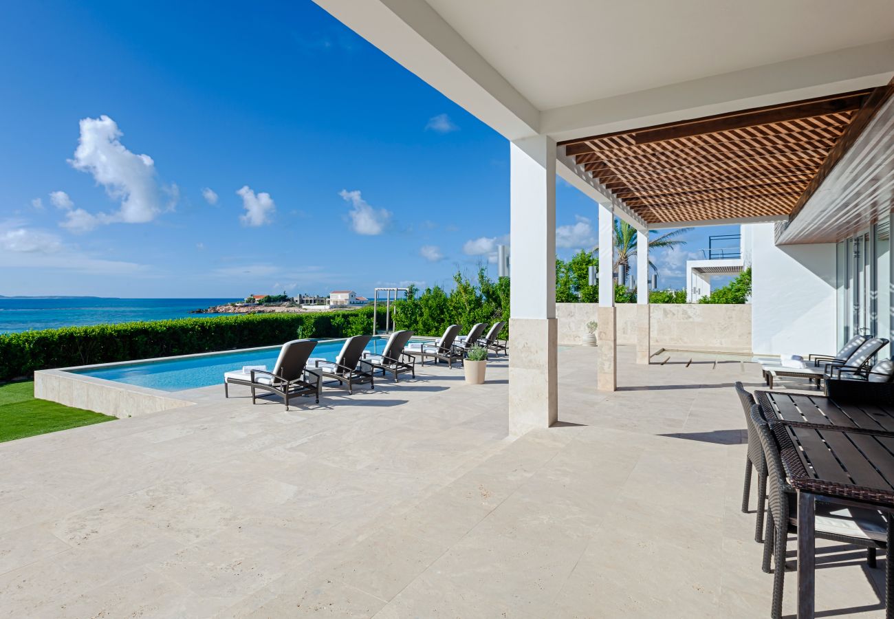 Villa in Lockrum Bay - Beaches Edge Anguilla