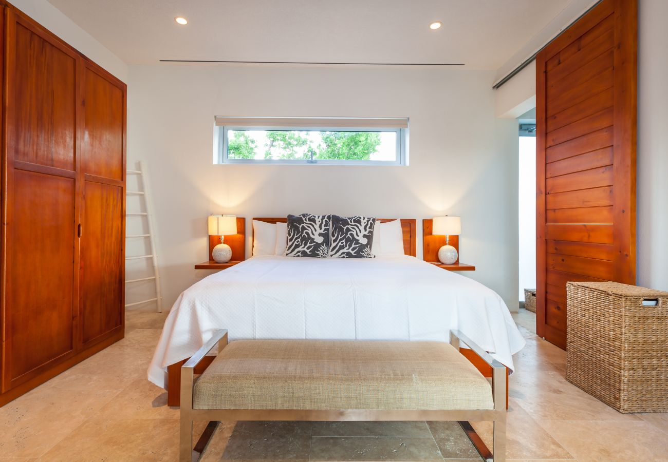 Villa in Lockrum Bay - Beaches Edge Anguilla