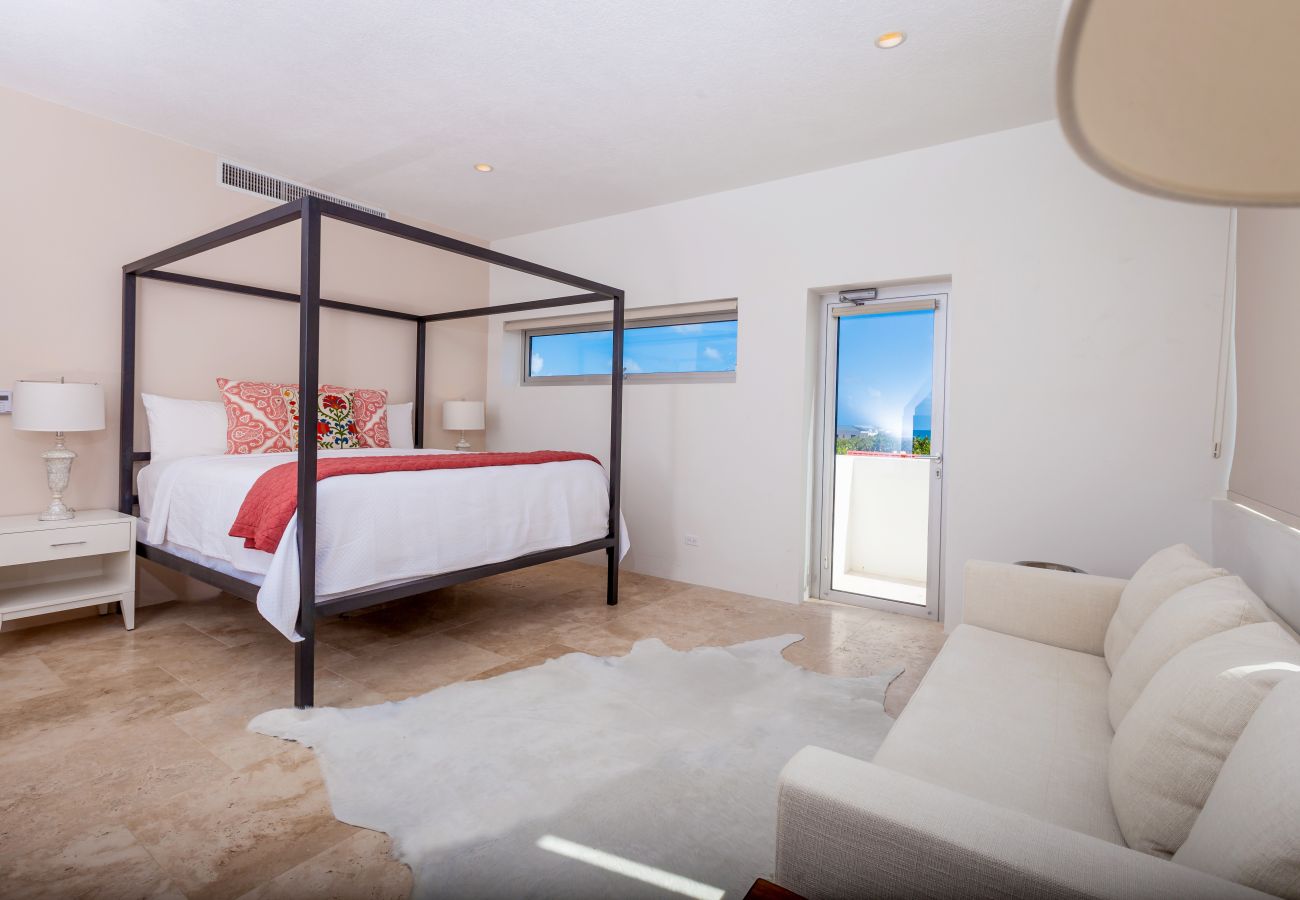 Villa in Lockrum Bay - Beaches Edge Anguilla