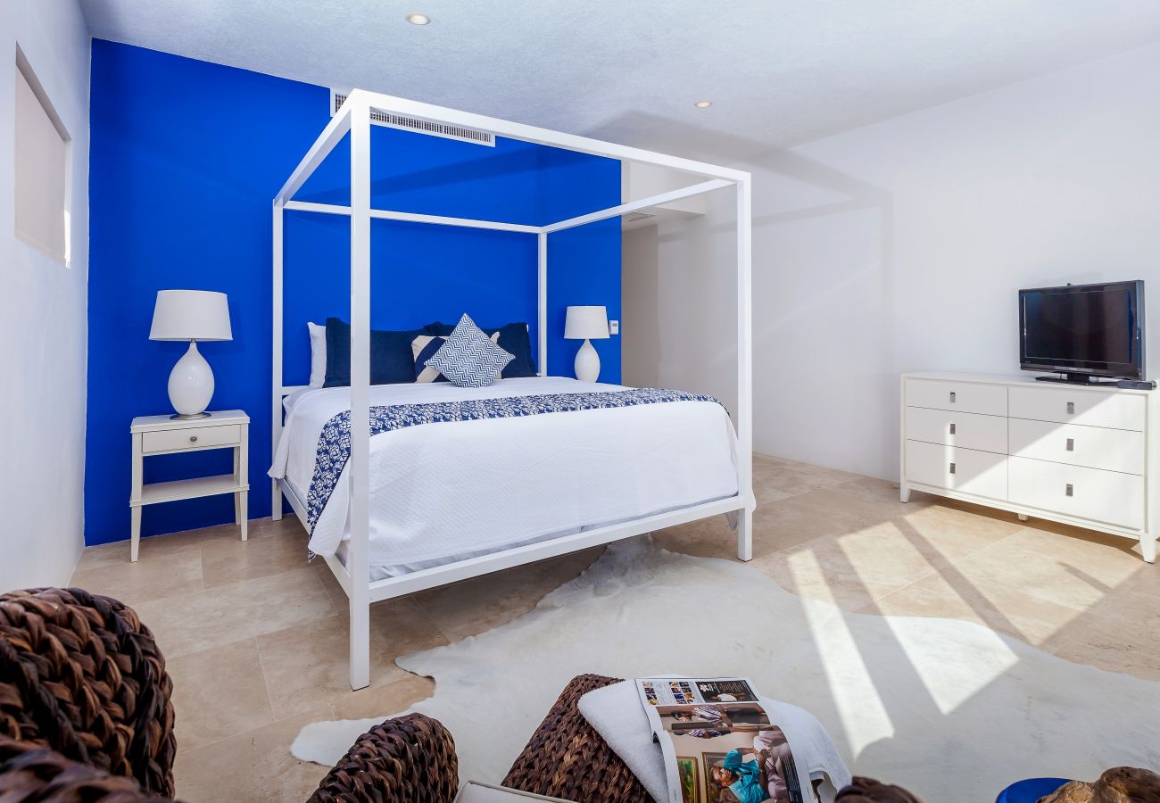 Villa in Lockrum Bay - Beaches Edge Anguilla