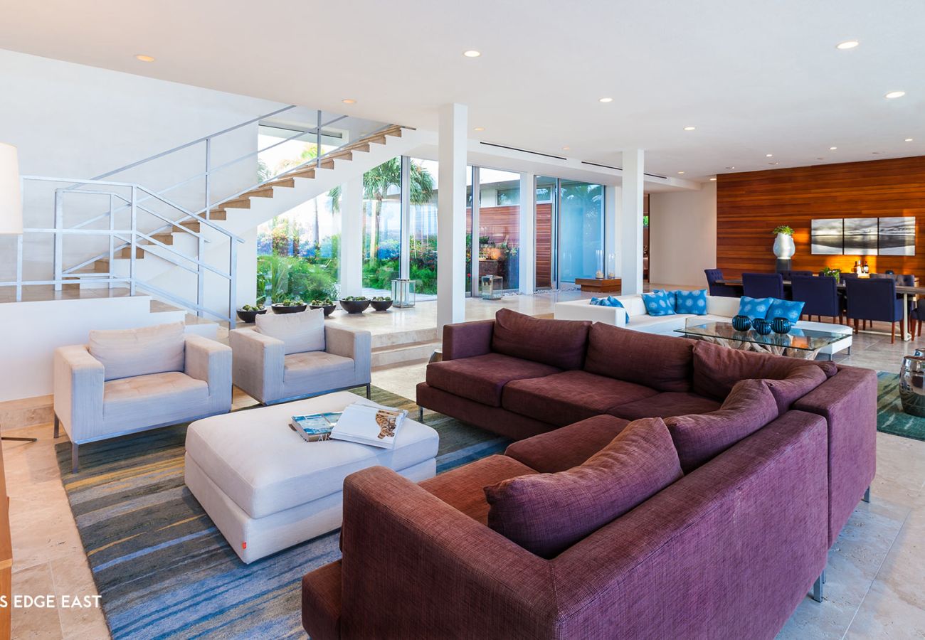 Villa in Lockrum Bay - Beaches Edge Anguilla