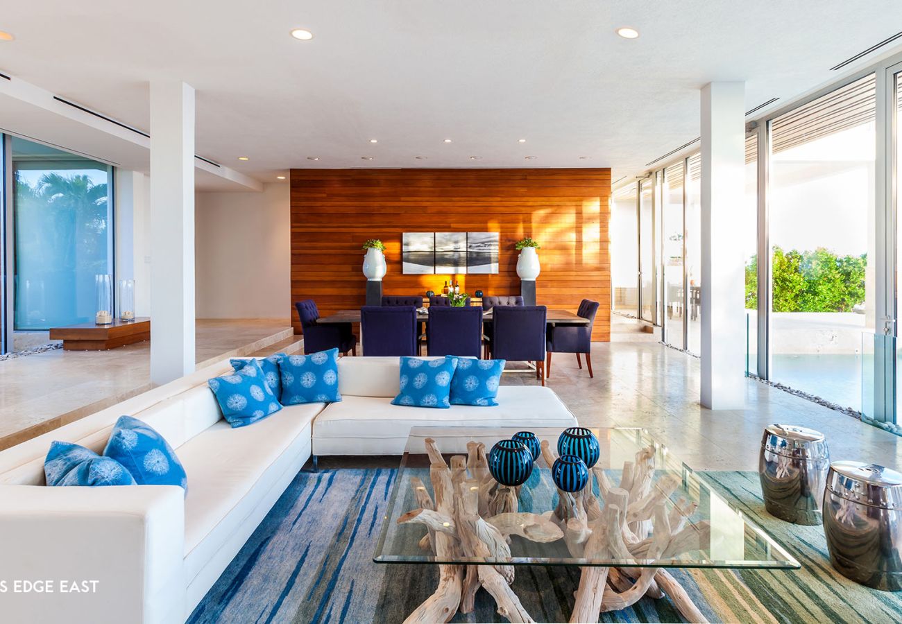 Villa in Lockrum Bay - Beaches Edge Anguilla