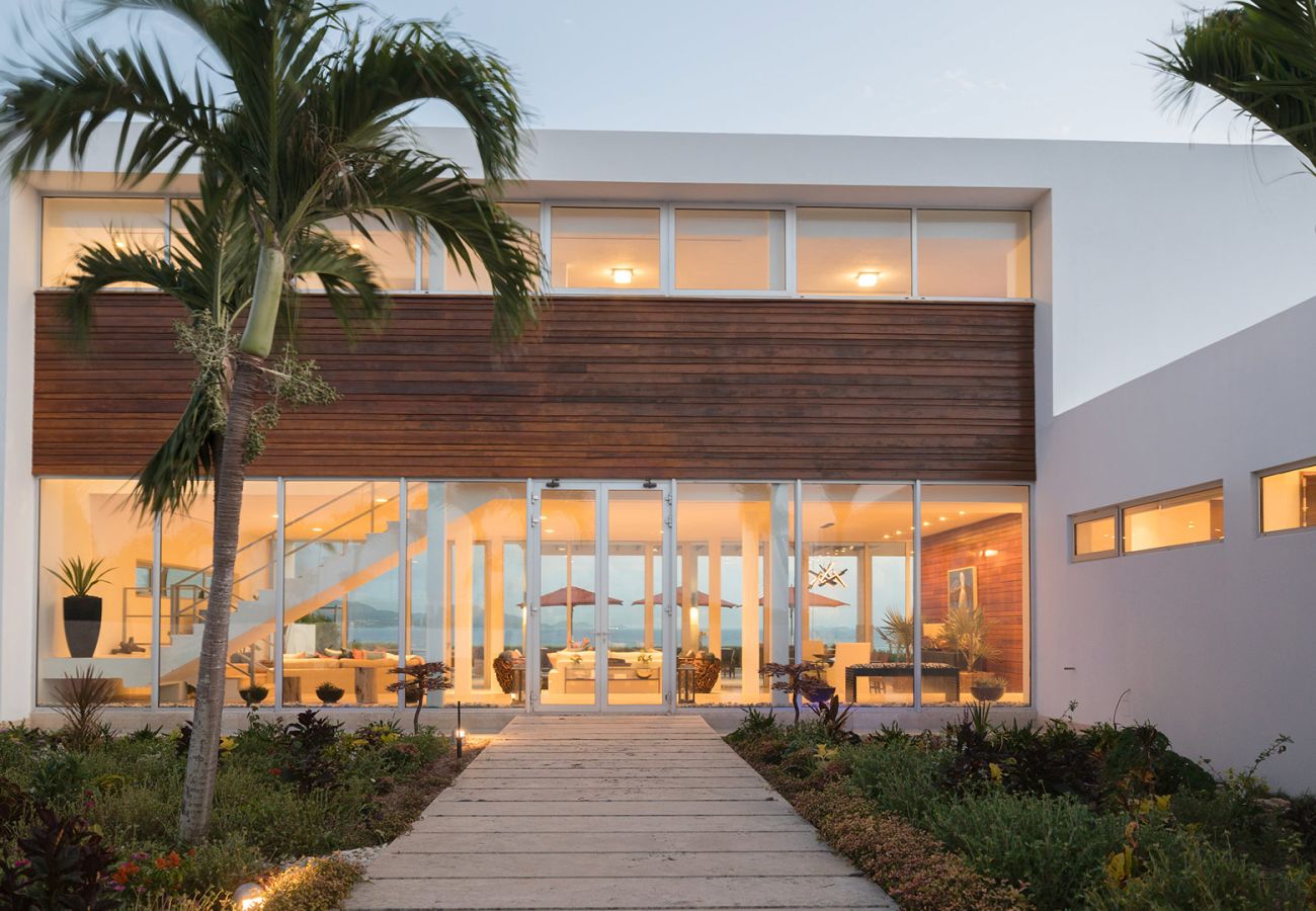 Villa in Lockrum Bay - Champagne Shores Anguilla
