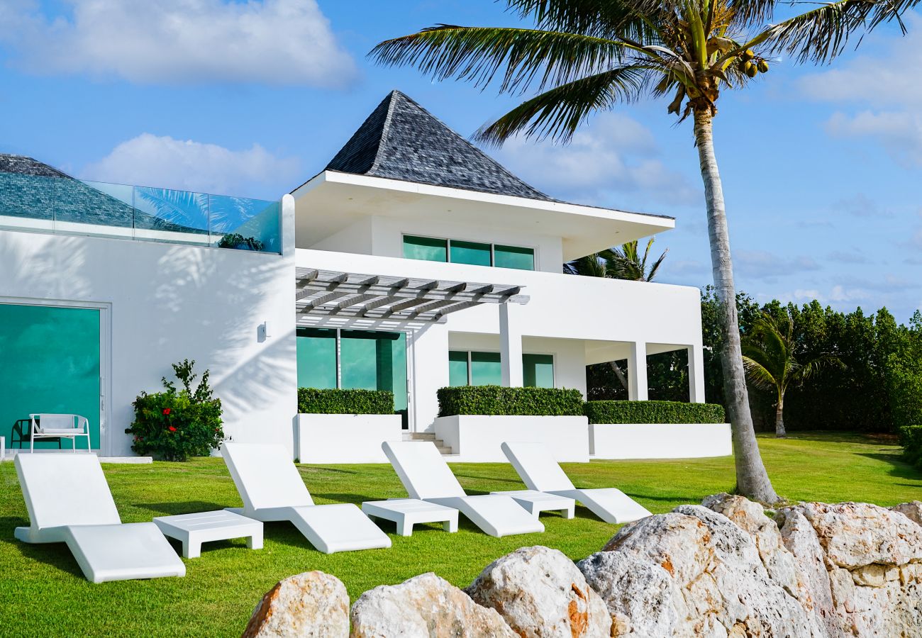 Villa in Little Harbour - Le Bleu Anguilla