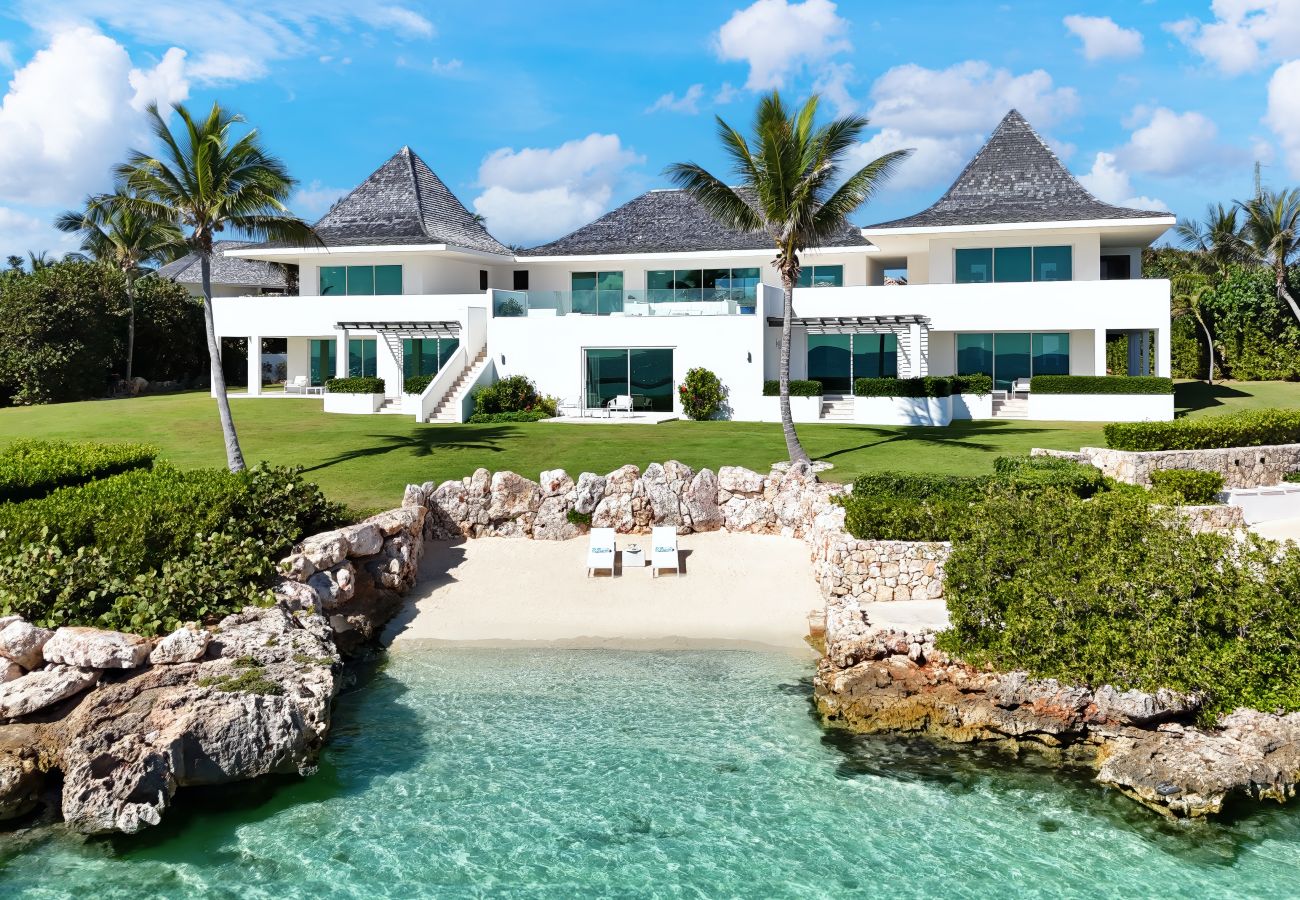 Villa in Little Harbour - Le Bleu Anguilla