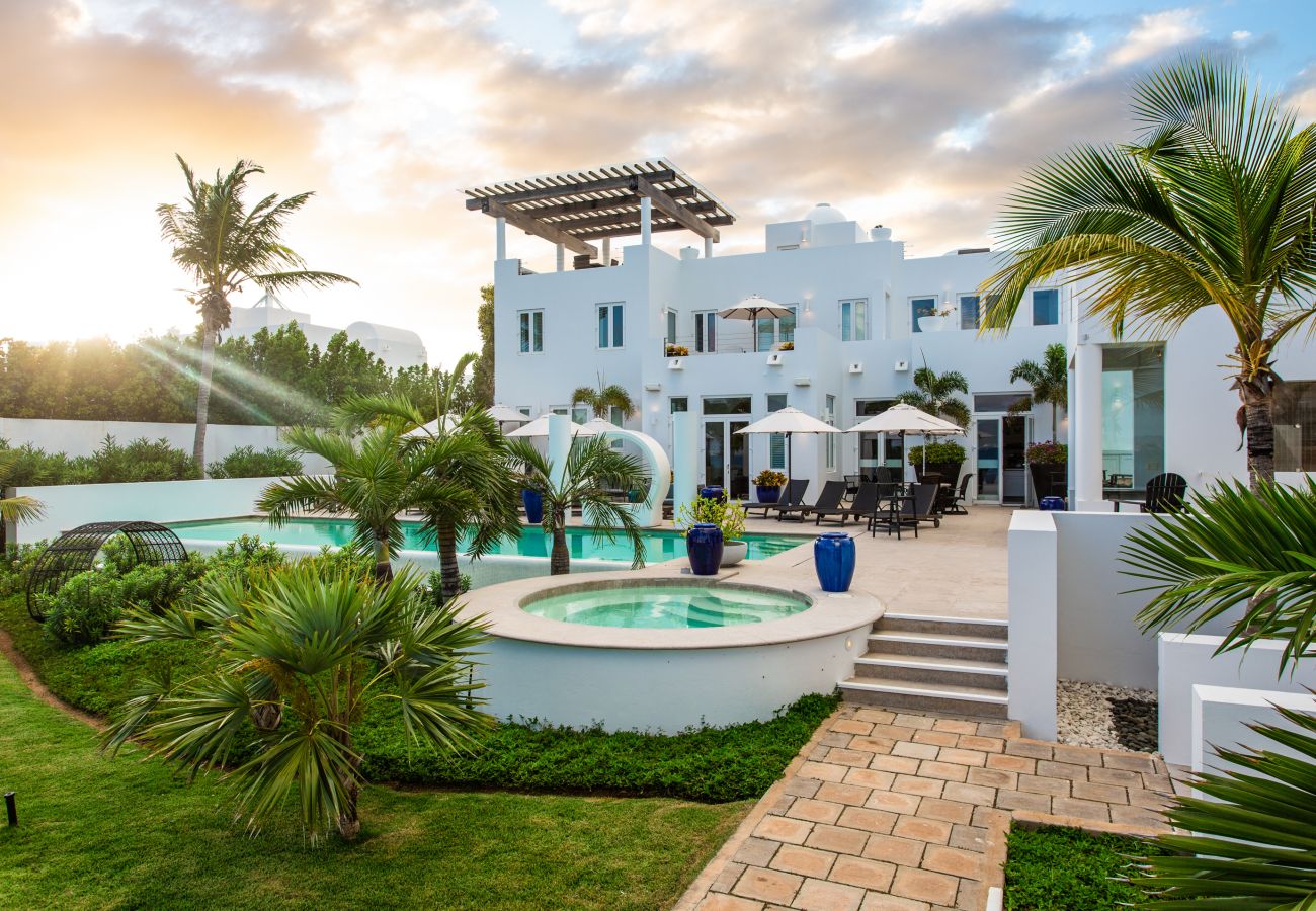 Villa in Rendezvous Bay - Rendezvous Villa Anguilla