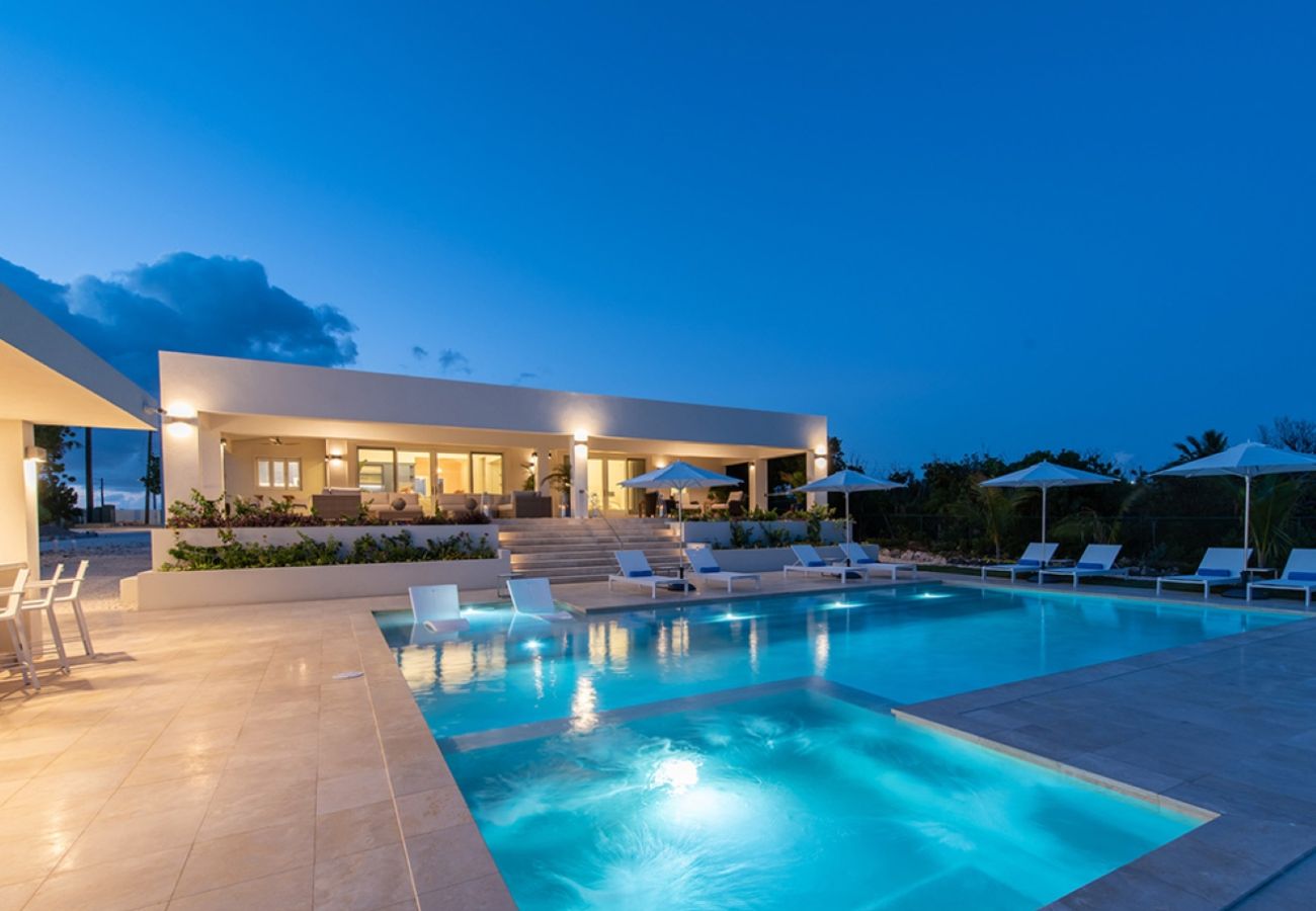 Villa in Lockrum Bay - Round Rock Villa Anguilla