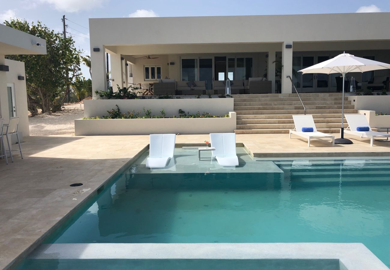 Villa in Lockrum Bay - Round Rock Villa Anguilla