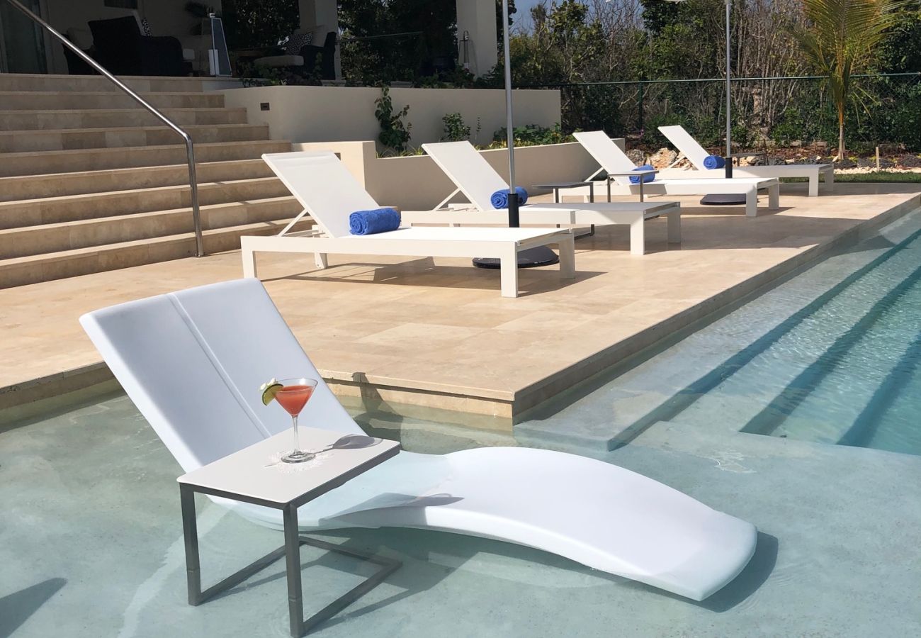 Villa in Lockrum Bay - Round Rock Villa Anguilla