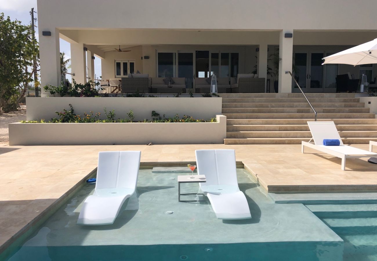 Villa in Lockrum Bay - Round Rock Villa Anguilla