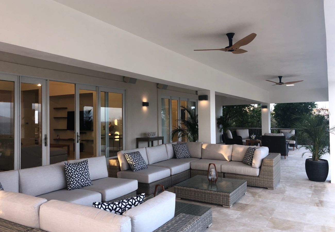 Villa in Lockrum Bay - Round Rock Villa Anguilla