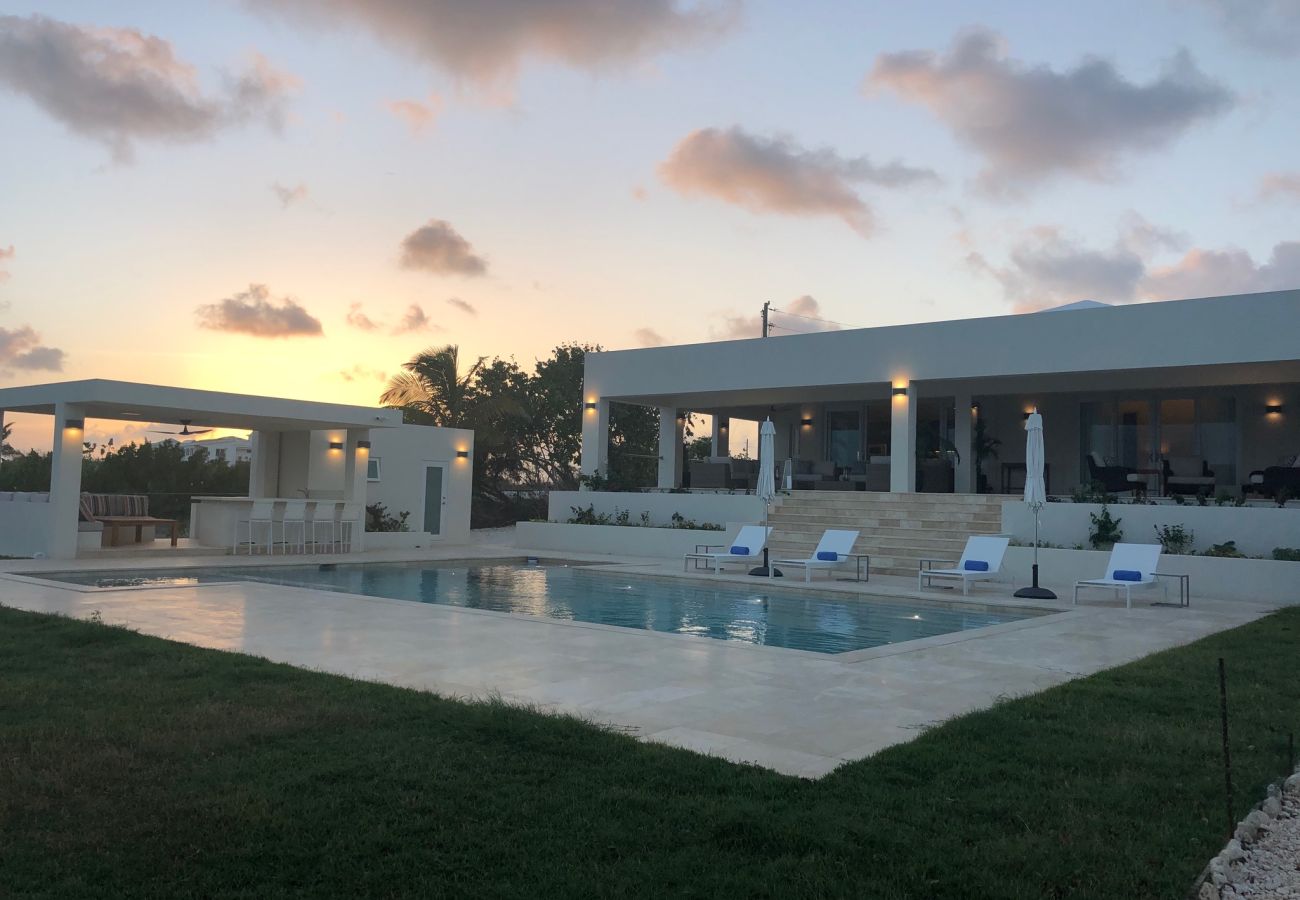 Villa in Lockrum Bay - Round Rock Villa Anguilla