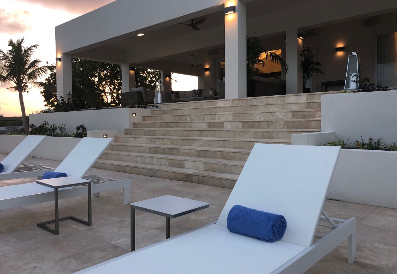 Villa in Lockrum Bay - Round Rock Villa Anguilla