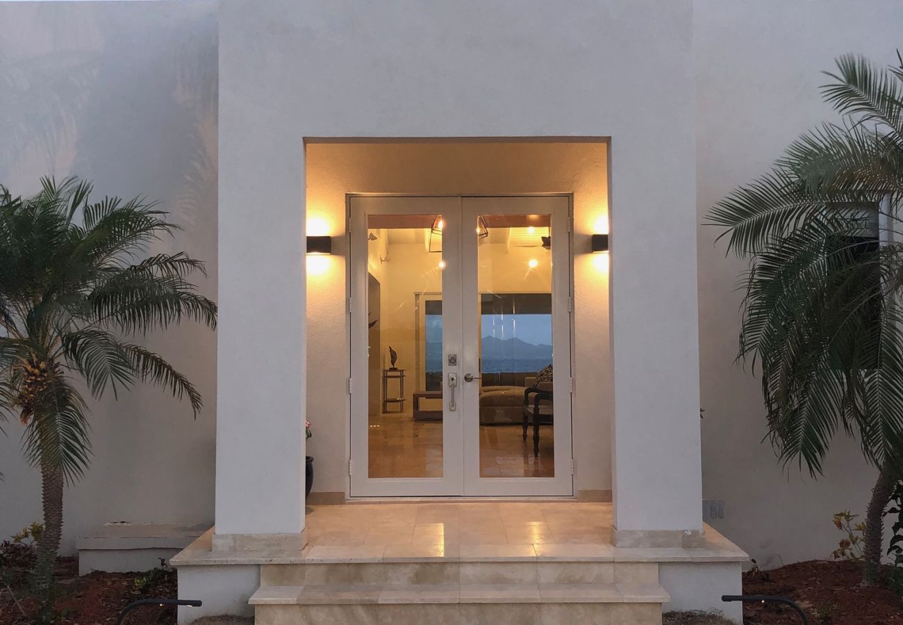 Villa in Lockrum Bay - Round Rock Villa Anguilla