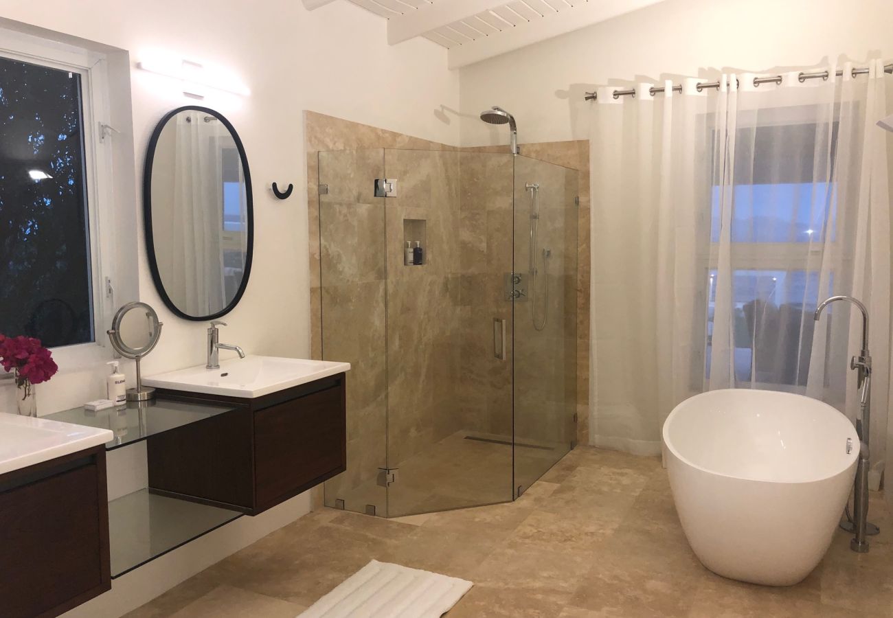 Villa in Lockrum Bay - Round Rock Villa Anguilla