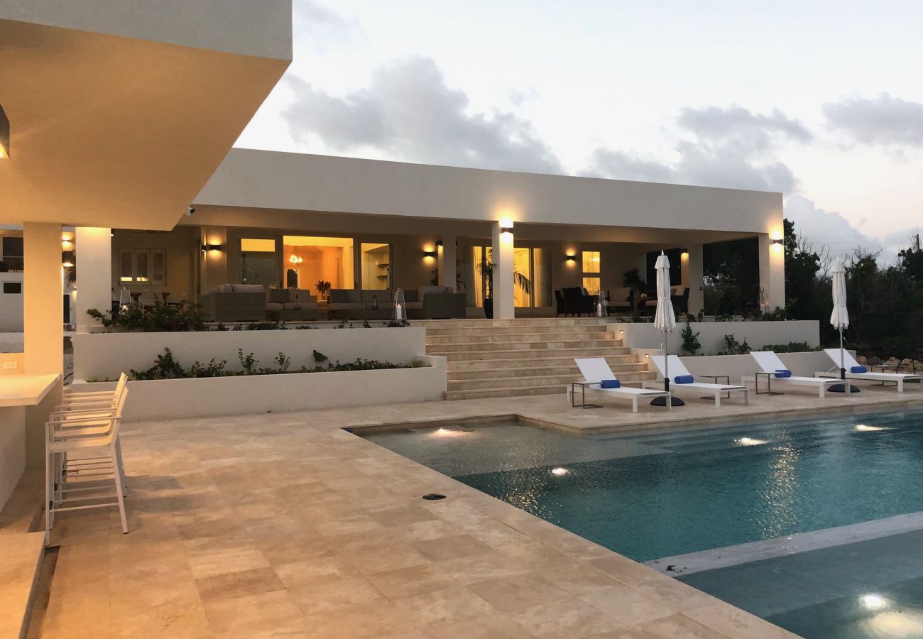 Villa in Lockrum Bay - Round Rock Villa Anguilla
