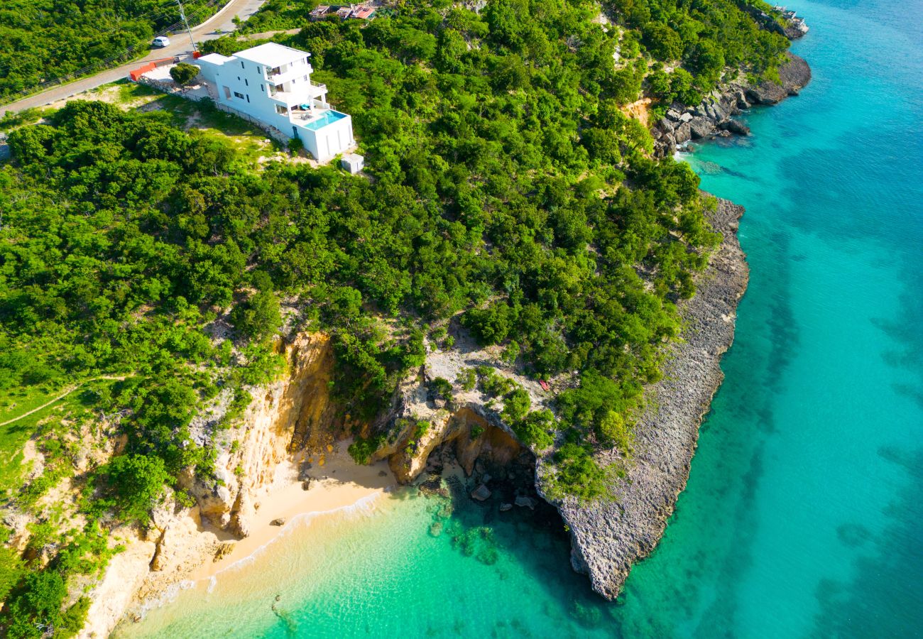 Villa in Little Bay - Little Bay View Villa