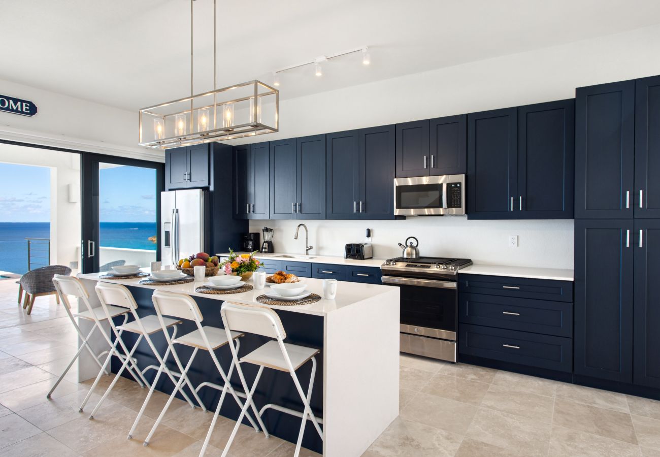 Villa in Little Bay - Little Bay View Villa