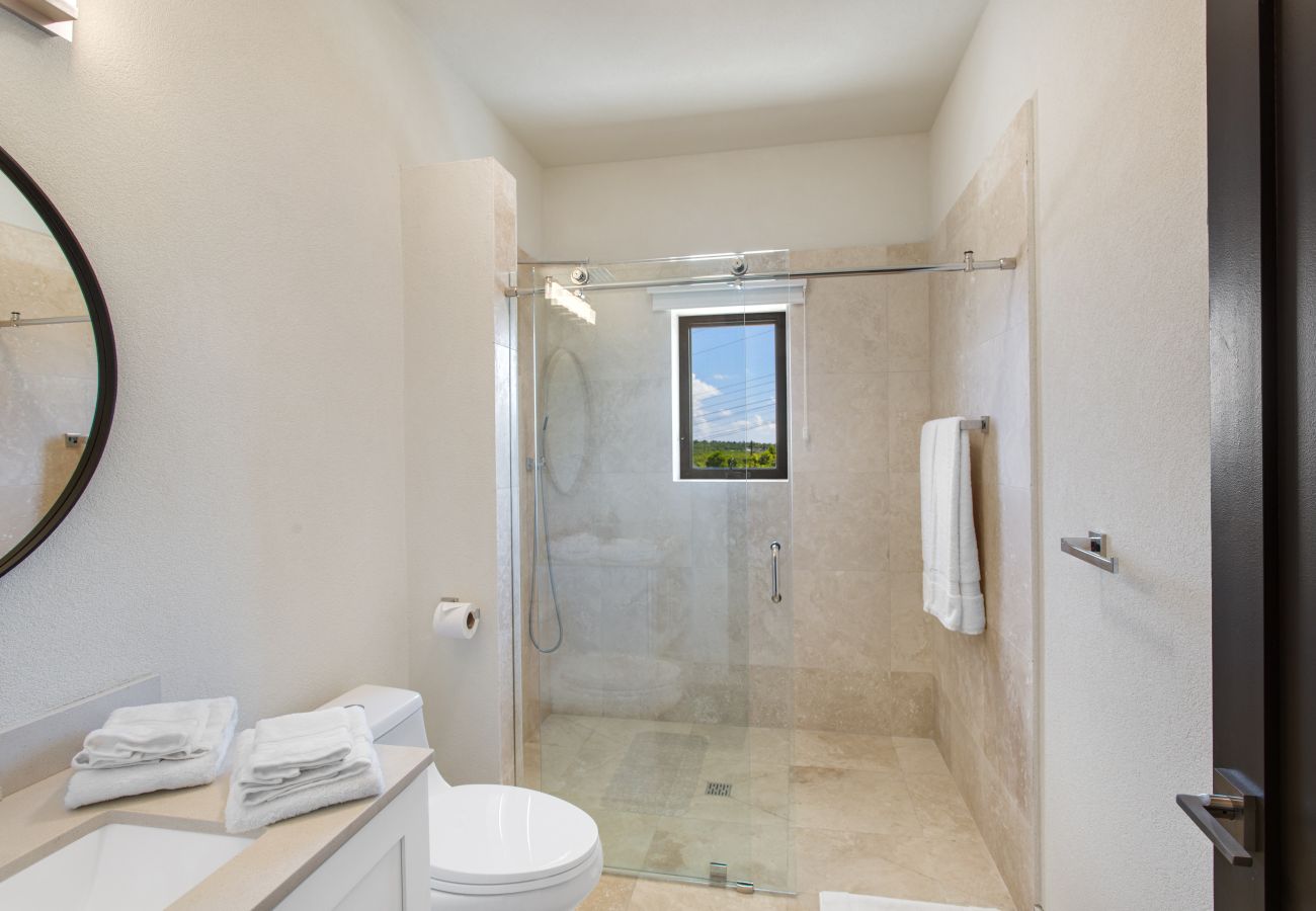 Villa in Little Bay - Little Bay View Villa