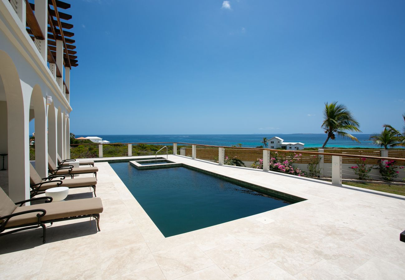 Villa in Sandy Hill - Limestone Villa