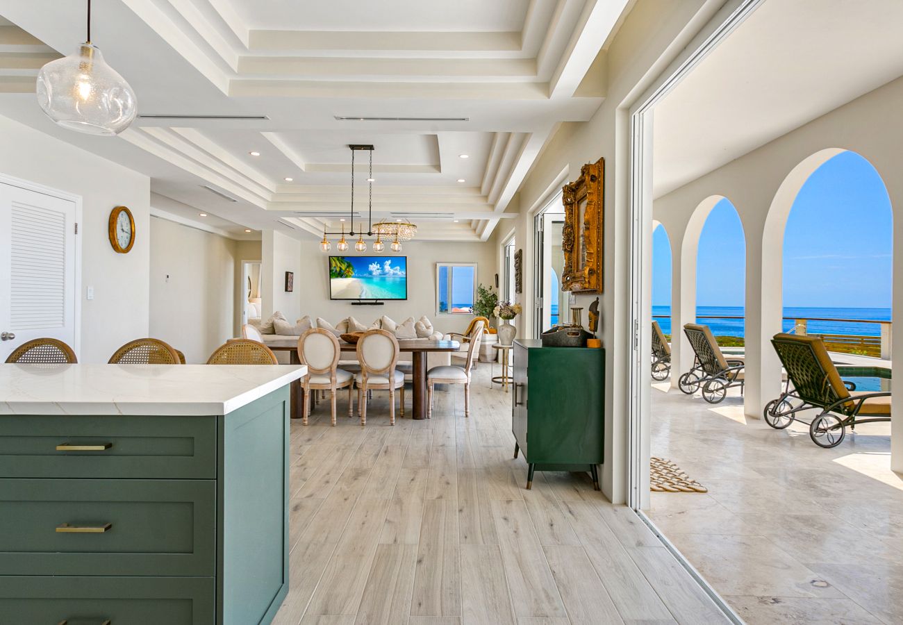 Villa in Sandy Hill - Limestone Villa