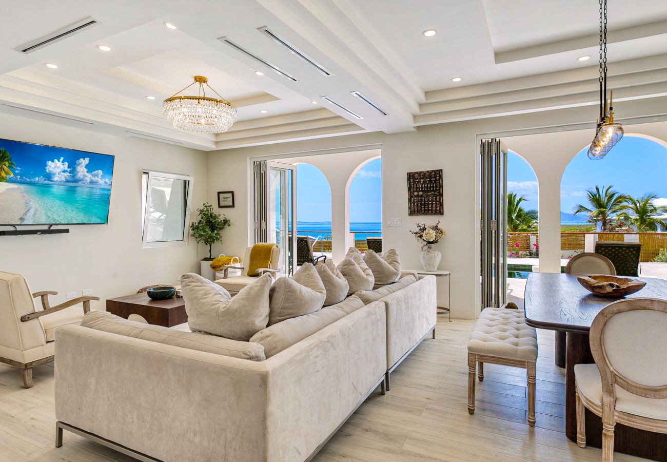 Villa in Sandy Hill - Limestone Villa