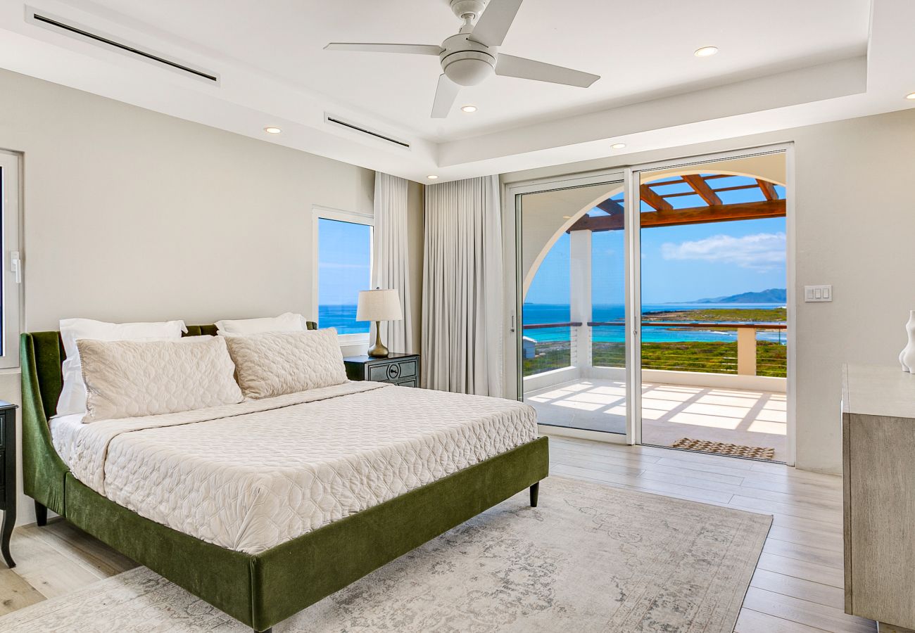 Villa in Sandy Hill - Limestone Villa