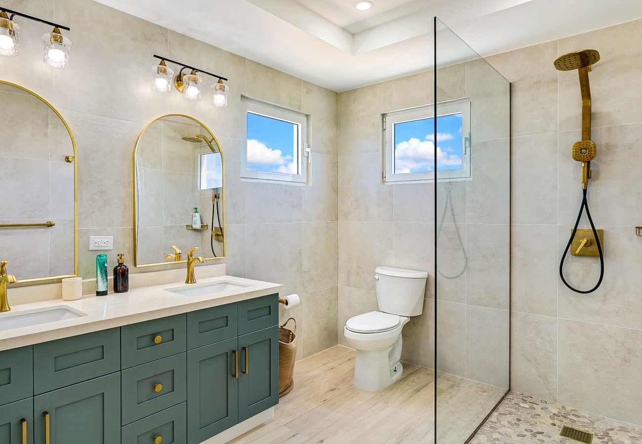 Villa in Sandy Hill - Limestone Villa
