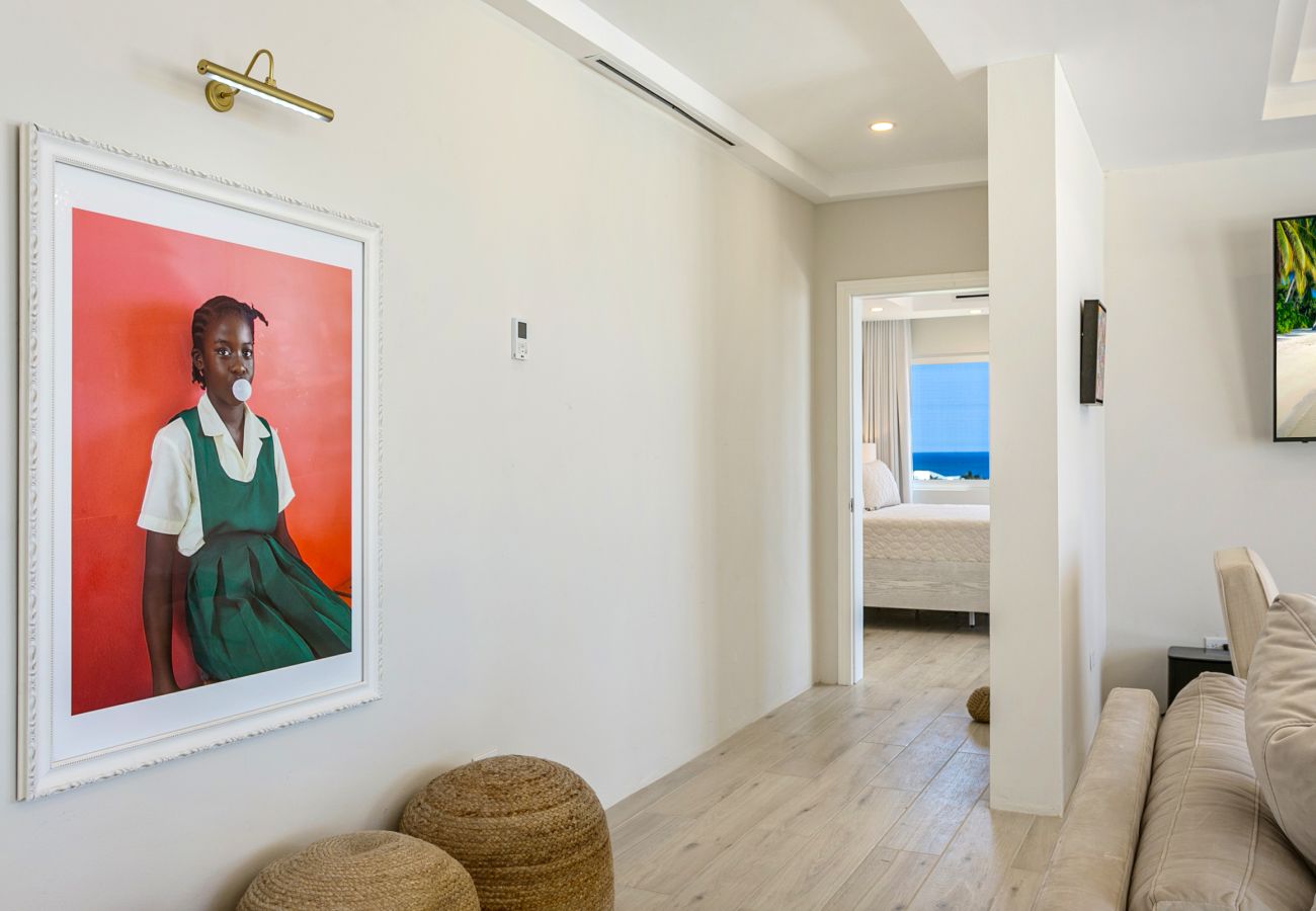 Villa in Sandy Hill - Limestone Villa