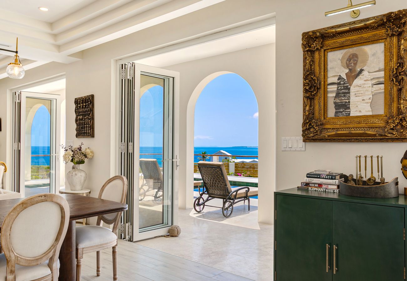 Villa in Sandy Hill - Limestone Villa