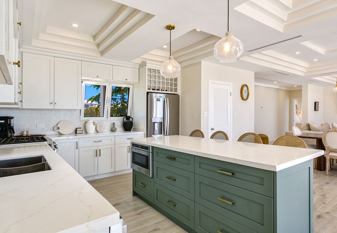 Villa in Sandy Hill - Limestone Villa