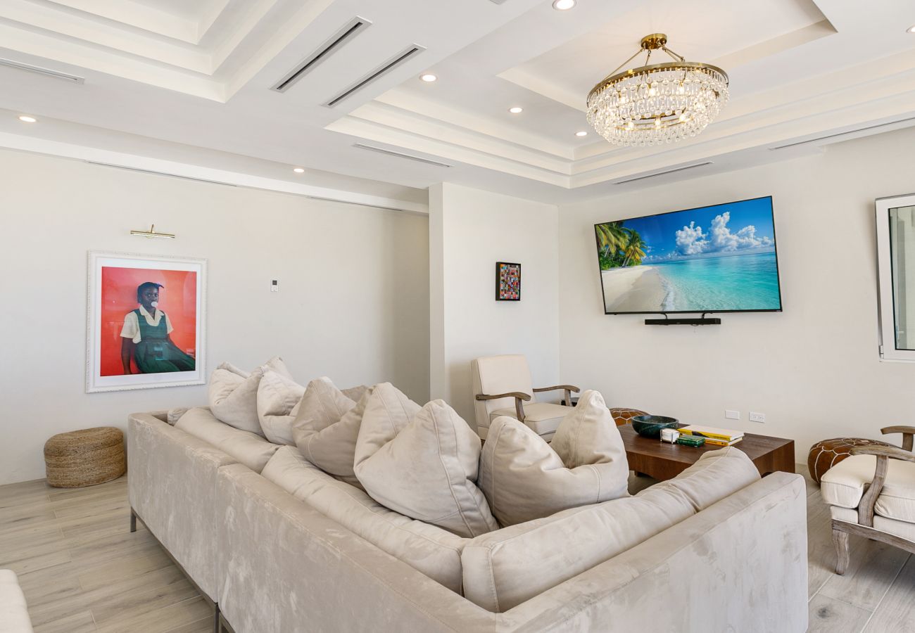 Villa in Sandy Hill - Limestone Villa