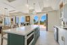 Villa in Sandy Hill - Limestone Villa