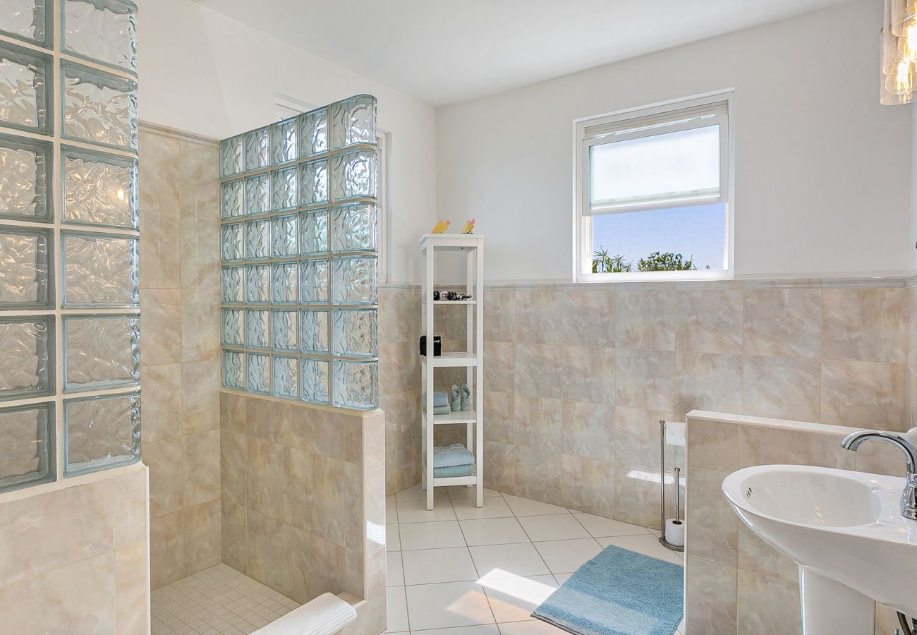 Villa in Shoal Bay East - Villa Okeanos Anguilla